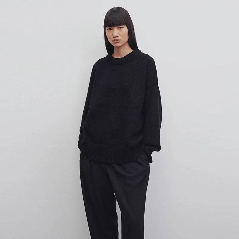 Suéter de invierno cálido suelto cuello redondo de lana cachemir THE ROW para mujer Foto 1 de 4