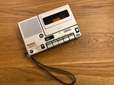 Vintage Sony TC 150A Kassettenrecorder Walkman Diktiergerät - Bild 1 von 4