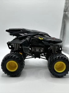 Monster Jam Monster Truck 1:24 Batman DC Comics Die-Cast - Picture 1 of 17