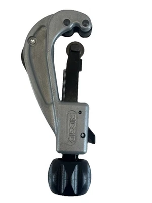 RIDGID Model 151 Quick-Acting Tubing Cutter 1/4 to 1-5/8" Cutting Capacity - Image 1 of 4