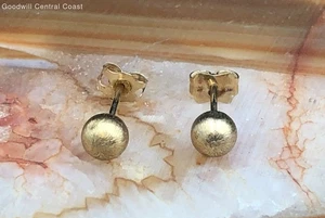 13.64K Tested Gold Orb Stud Earrings - Picture 1 of 6