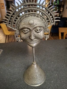 Schöne Messing Inka Sonnengott Maske auf Ständer - Bild 1 von 1