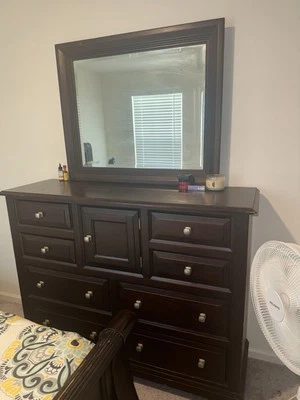 Bedroom Set Comfortable Sleep 5 Piece Set - Image 1 of 4