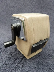 VINTAGE GILLOTT 200 PENCIL SHARPENER HAND CRANK DESK TOP METAL WORKING ORDER - Picture 1 of 1