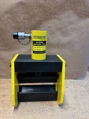 Dobladora de barras colectoras hidráulicas (16 toneladas - 8 pulgadas) (M-200 W) - Usada Foto 1 de 2