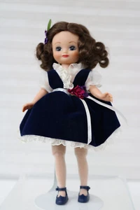 Tonner Betsy McCall Little Darling T5-BCDD-01 8" doll NIB Signed Tonner W/ Stand - Picture 1 of 9