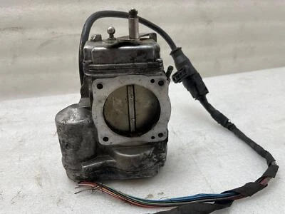 94 95 96 MERCEDES CLASE E Cuerpo/válvula del acelerador sin control de tracción - 0001415725 Foto 1 de 4