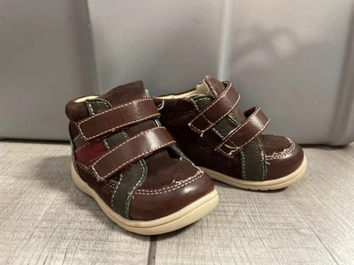 Zapatos de bebé Mobility Everest marrón bruñido talla 4 (fondo azul) Foto 1 de 4