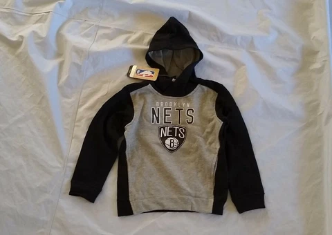 NBA Kid's Unisex Brooklyn Nets Long Sleeve Hoodie Black/Gray Sweatshirt M(5-6) Cover
