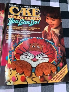 Wilton Yearbook 1982 Cake Decorating Used - Picture 1 of 1