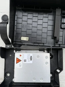 2017 - 2022 FORD F250 OEM 6.7L POWER 400W 110V DC/AC INVERTER HC3T19G317BHW - Picture 1 of 5