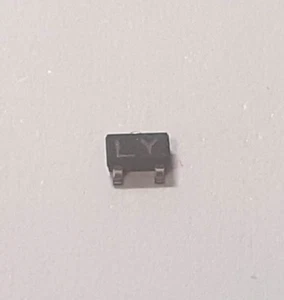 2SC2712(Y) TR (SI 150mW 150MHz) TRANSISTOR NUEVO KENWOOD TR-2600 TR-3600 - Zdjęcie 1 z 2