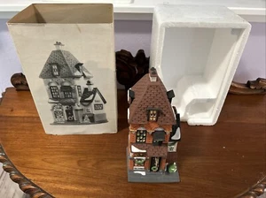 Dept 56 Department 56 Potter’s Tea Seller Christmas in the City 5880-7 Village - Picture 1 of 20