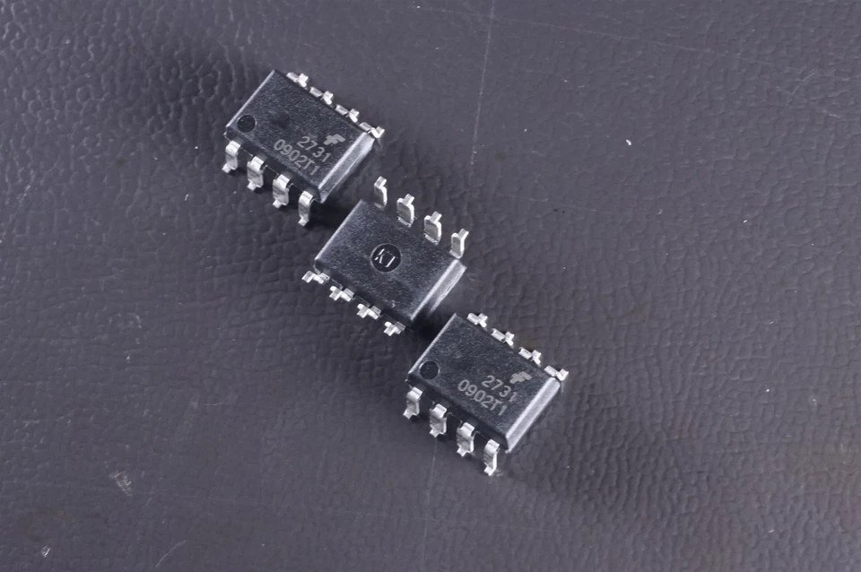 Lote de 3 Optoacopladores Fairchild HCPL2731S Darlington Out 60mA 18V 8-SMD Gaviota Nuevo de Lote Antiguo Foto 1 de 1