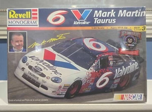 Revell Mark Martin Nascar Taurus 1:24 Model Kit #85-2477 ~ New in Sealed Box - Picture 1 of 2