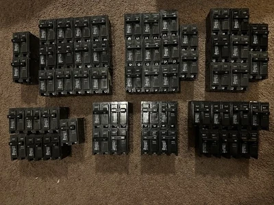 LOT of 55 Eaton Siemens Style Circuit Breakers (8 Size) 15 25 30 35 40 45 50 60 - Image 1 of 4