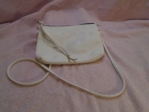 H&M Small White Zipper Crossbody Shoulder Purse Bag Clutch Faux Leather - Picture 1 of 3