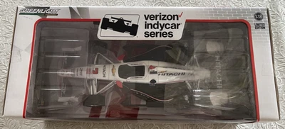 Carro Indy Greenlight Helio Castroneves Team Penske #3 Verizon Hitachi escala 1:18 - Imagem 1 de 4