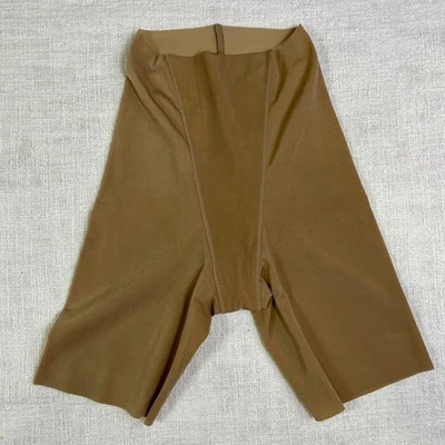 Pantalones Cortos Donna Karan Cintura Alta Modeladores Pequeños/Pequeños Pantalones Cortos Spandex Beige Desnudo Foto 1 de 4