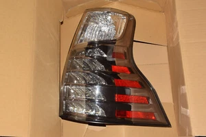 Lexus GX460 2019 OEM Passenger Side Rear Tail Light LED (No Bulbs, Cracked) - Picture 1 of 17