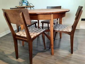 Beautiful Mid-century Modern Dining - Picture 1 of 10