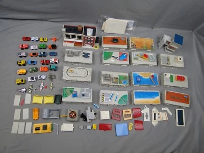 Vintage Galoob Micro Machine Fold Up Travel City Playset Vehicles Lot - Image 1 of 4