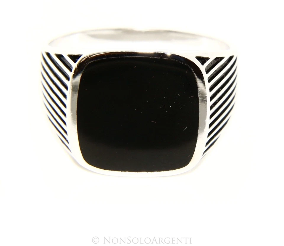 ANELLO UOMO ARGENTO 925 MASSICCIO SCUDO QUADRATO CHEVALIER MASSONICO NERO RIGATO - Immagine 1 di 4