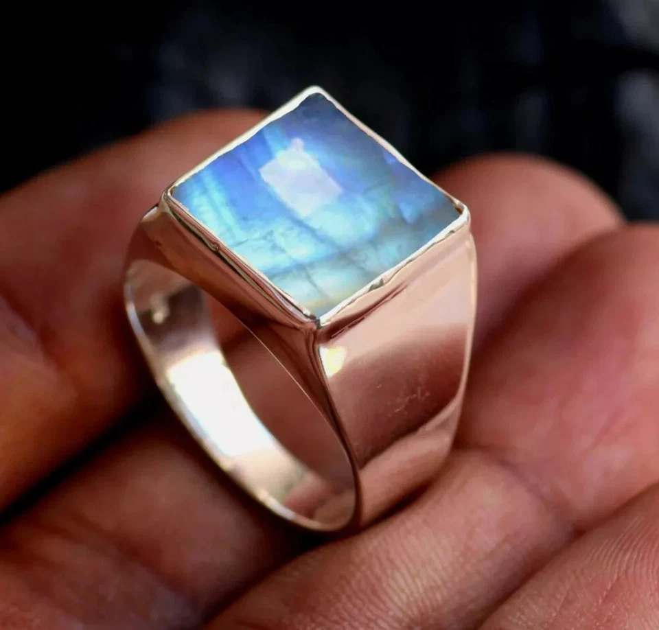 Anillo cuadrado de piedras preciosas de luna blanca para hombre en plata de ley 925 Foto 1 de 4