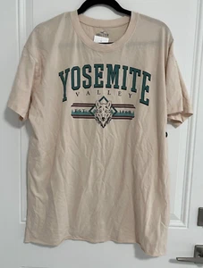 Hollister Unisex Yosemite Short Sleeve Tee - Men M / Women L - Bild 1 von 9