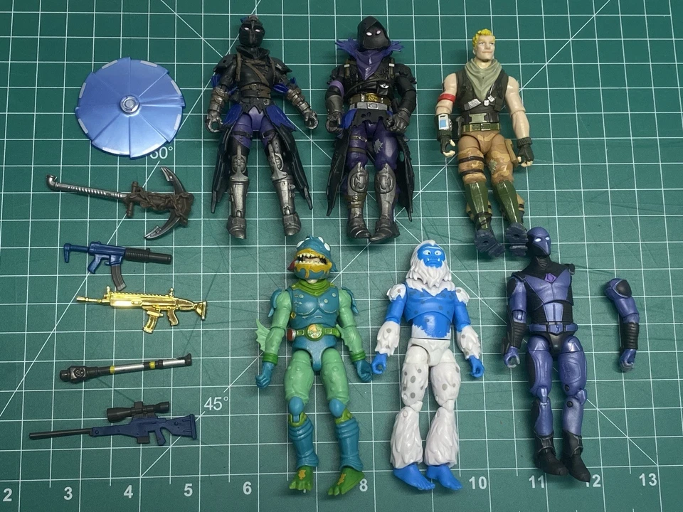 Fortnite Lote de 6 Figuras Sueltas de 4 Pulgadas con Accesorios Cuervo, Devasto, Trogo Foto 1 de 4