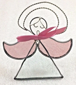 Stained Glass Singing Angel Sun Catcher Ornament 6"H pink wings & bow - Imagen 1 de 2
