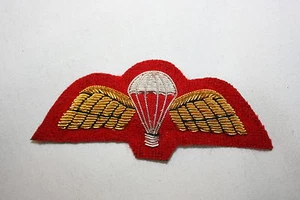 BRITISH ARMY CURRENT TYPE OFFICERS PARACHUTE WING BULLION RED FELT NO1 DRESS - Picture 1 of 1