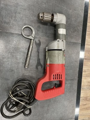 MILWAUKEE 1101 1 HEAVY DUTY 1/2" RIGHT ANGLE 120V CORDED DRILL - Image 1 of 4
