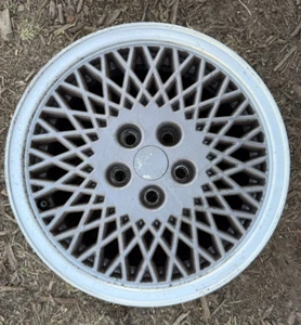 Factory OEM OE Chrysler Town & Country Plymouth Dodge 15" x 6" Aluminum Rim - Picture 1 of 6