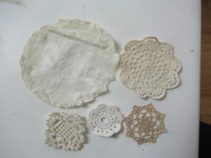 Lot of 5 Vintage Doilies Beige / Cream Colored - Picture 1 of 3