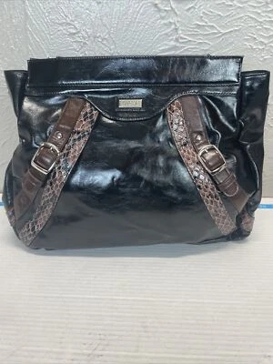 Exclusivo de Miche Prima Shell Miley Hostess Foto 1 de 3