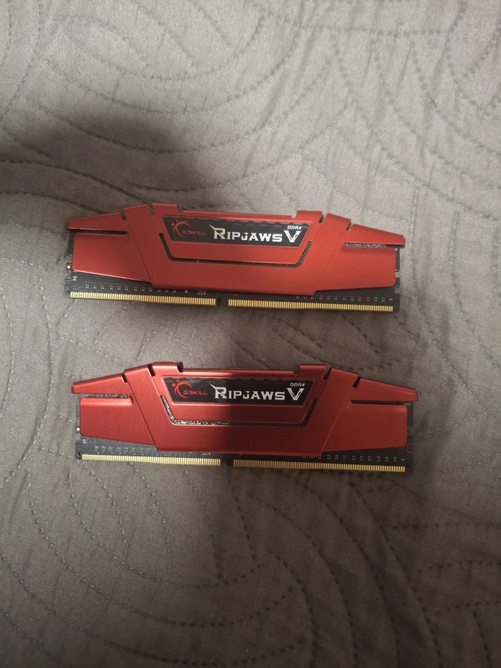 16GB Gskill Ripjaws V DDR 4 Arbeitsspeicher 2400Mhz - Bild 1 von 2