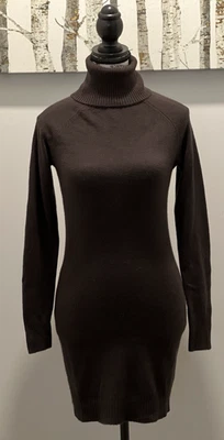 Vestido suéter para mujer Forever 21 marrón cuello alto talla S-usado Foto 1 de 4