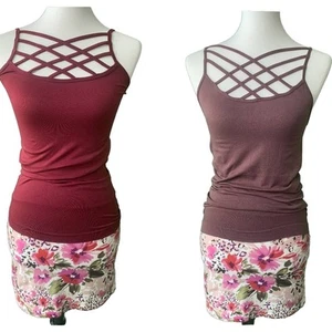 Zenana Outfitters 2 Tank Tops Size Small/Medium - Picture 1 of 5