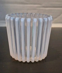 Soporte para palillo de dientes EAPG Beatty Glass Co's de vidrio opalescente blanco - Imagen 1 de 5