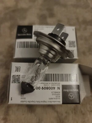  New Original Mercedes Headlight Lamp  Bulb  40080900000764   - Image 1 of 3