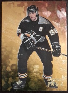 1998 - 1999 ITG Be A Player Jaromir Jagr Gold Series #261 Hockey Card