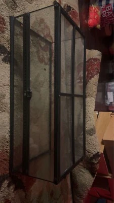 Acuario con doble puerta de cristal Foto 1 de 4