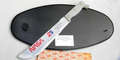 CASE XX USA NASA 1958-1983 commemo ASTRONAUT KNIFE, COA, display mount, orig box - Image 1 of 4
