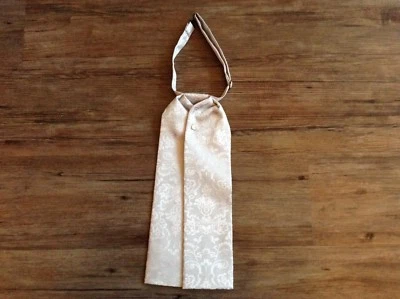 FRONTIER CLASSICS OLD WEST PUFF CORBATA-MTWC401BG Foto 1 de 4