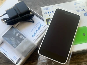 Genuine Nokia Lumia 630 DS Dual SIM – White – Unlocked – New Old Stock – Boxed - Picture 1 of 15