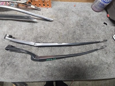 2008-2014 Cadillac CTS FACTORY RIGHT AND LEFT WIPER ARMS SET USED OEM - Image 1 of 4