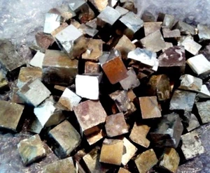 PIRITE CUBICA (CREATIVITA') Mis. XL -Minerali Cristalloterapia ORO CUBO PIRAMIDE - Picture 1 of 2