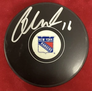 Derick Brassard Signed Puck Official Game Rangers Hockey NHL Autograph Steiner - Picture 1 of 1