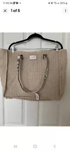 Nuevo Bolso de Mano Victoria's Secret 2020 Edición Limitada Beige Tejido Nuevo - Imagen 1 de 1